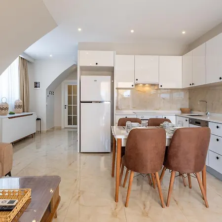 Апартаменты Jasmin 9 2+1 *